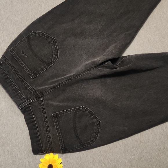 Vintage Denim - Vintage "Chic" Curvy High Rise Baggy Tapered Leg Black Denim "Mom" Jeans